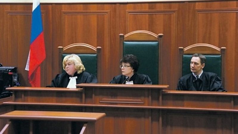 Суд против судей